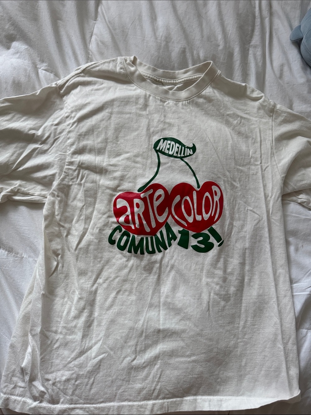 Medellín 'Arte Color' Off White Womens Graphic Tee